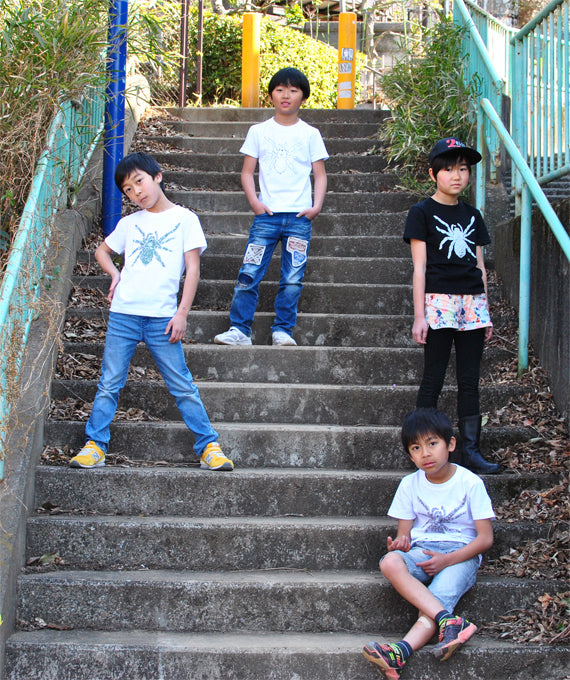 タランチュラ蓄光キッズ長袖Tシャツ